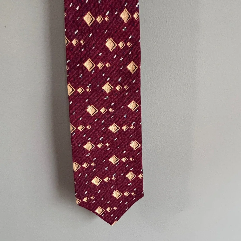 Zylos George Machado Mens Silk Tie Burgundy Gold Geometric Diamond Made in USA